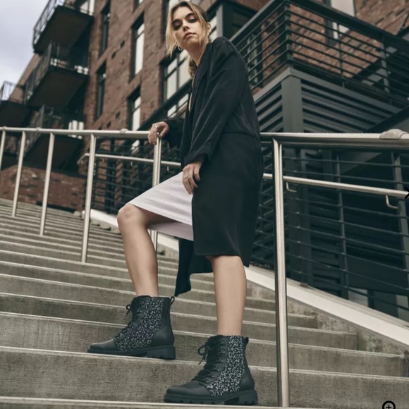 SOREL WOMEN'S LENNOX LACE COZY BOOTIE NEW - Picture 2 of 9